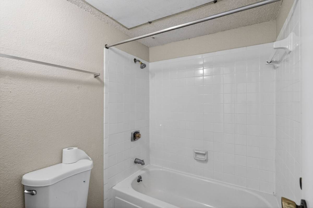 Condo for rent at 2800 Jeanetta St, Houston, TX 77063