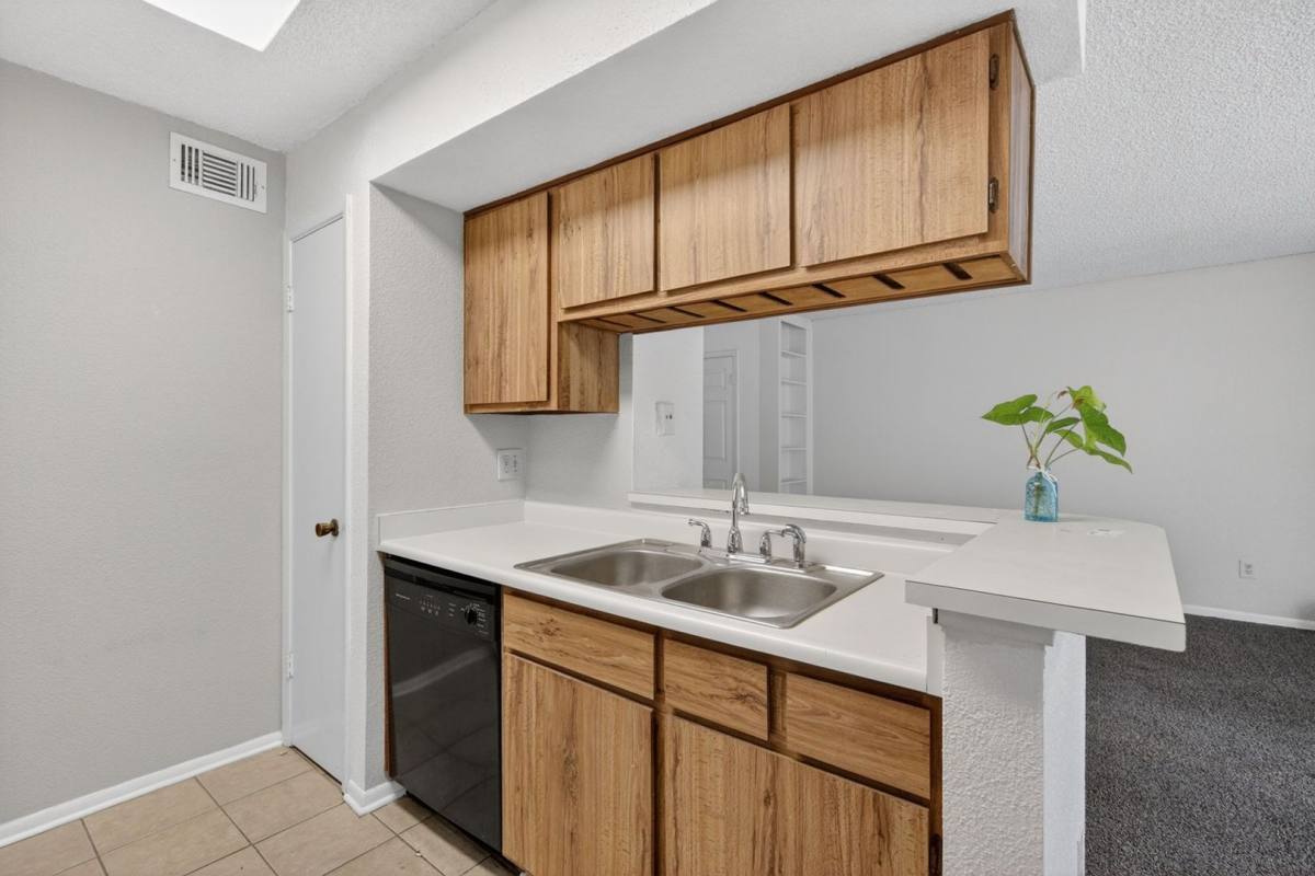 Condo for rent at 2800 Jeanetta St, Houston, TX 77063