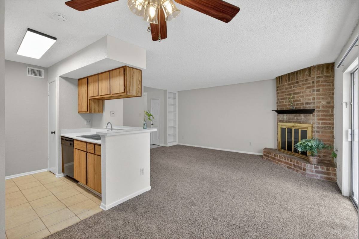 Condo for rent at 2800 Jeanetta St, Houston, TX 77063