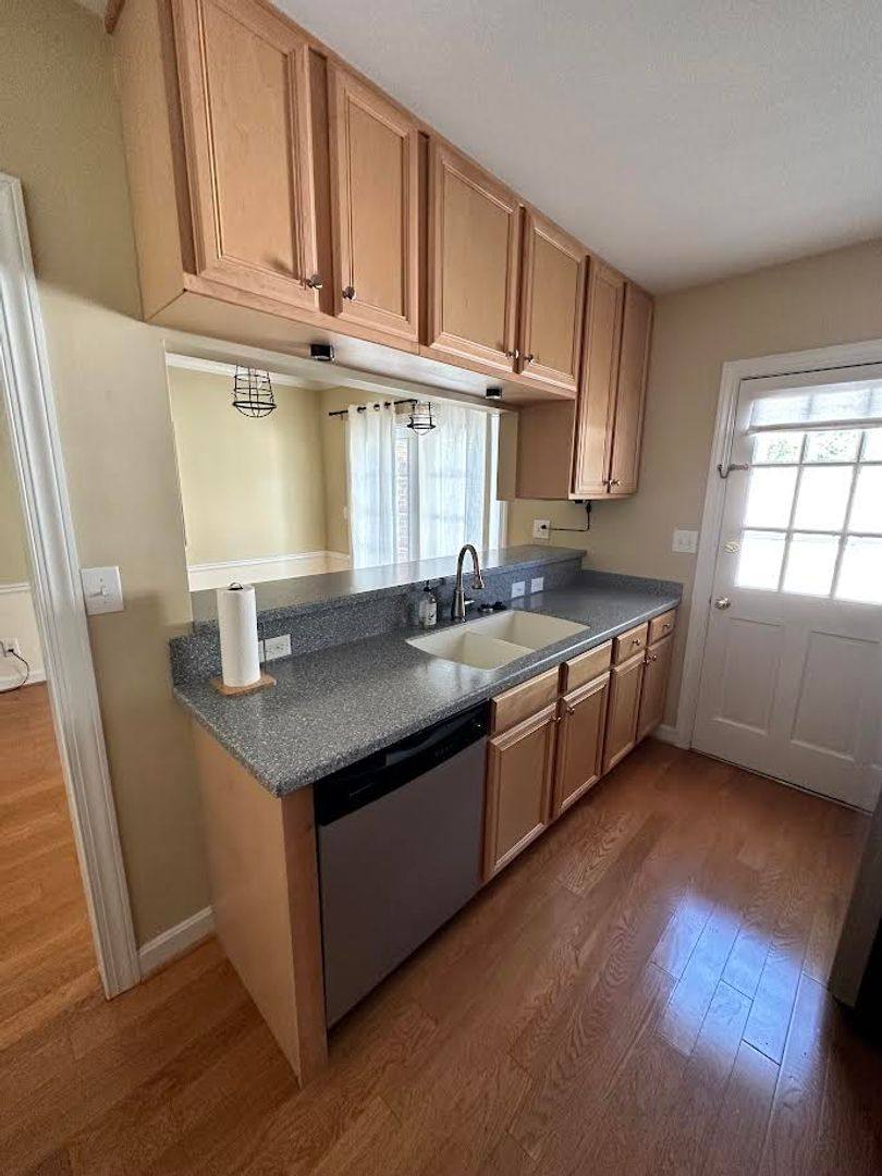 Townhouse for rent at 305 Hanover Arms, Winston Salem, NC 27104