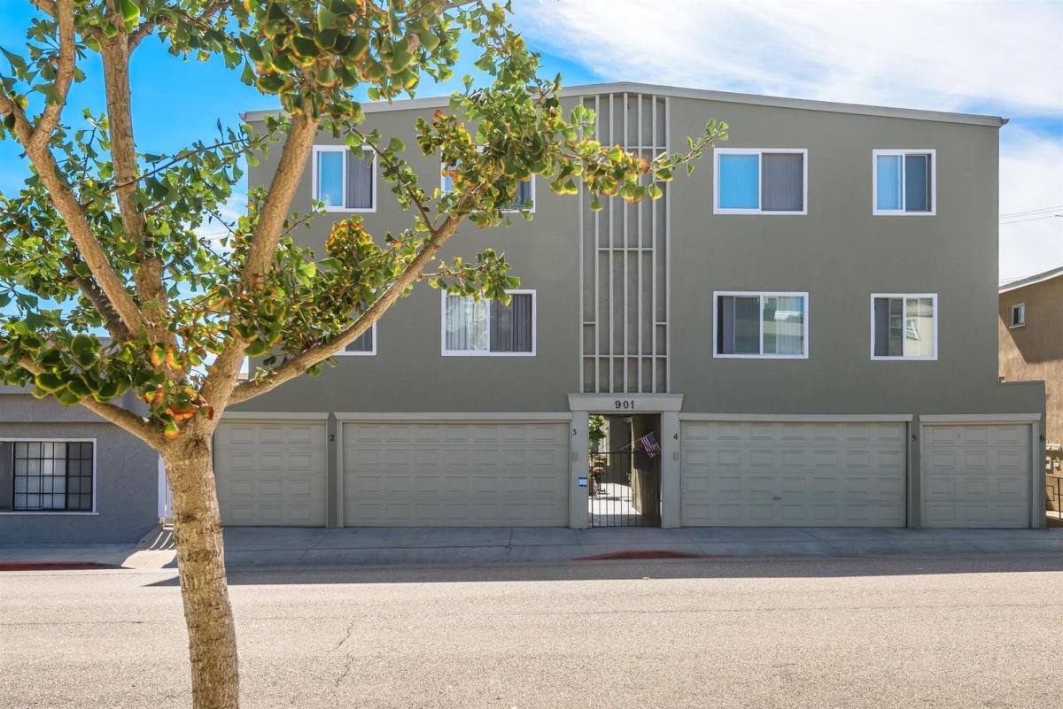 Apartment for rent at 901 Manhattan Ave, Hermosa Beach, CA 90254