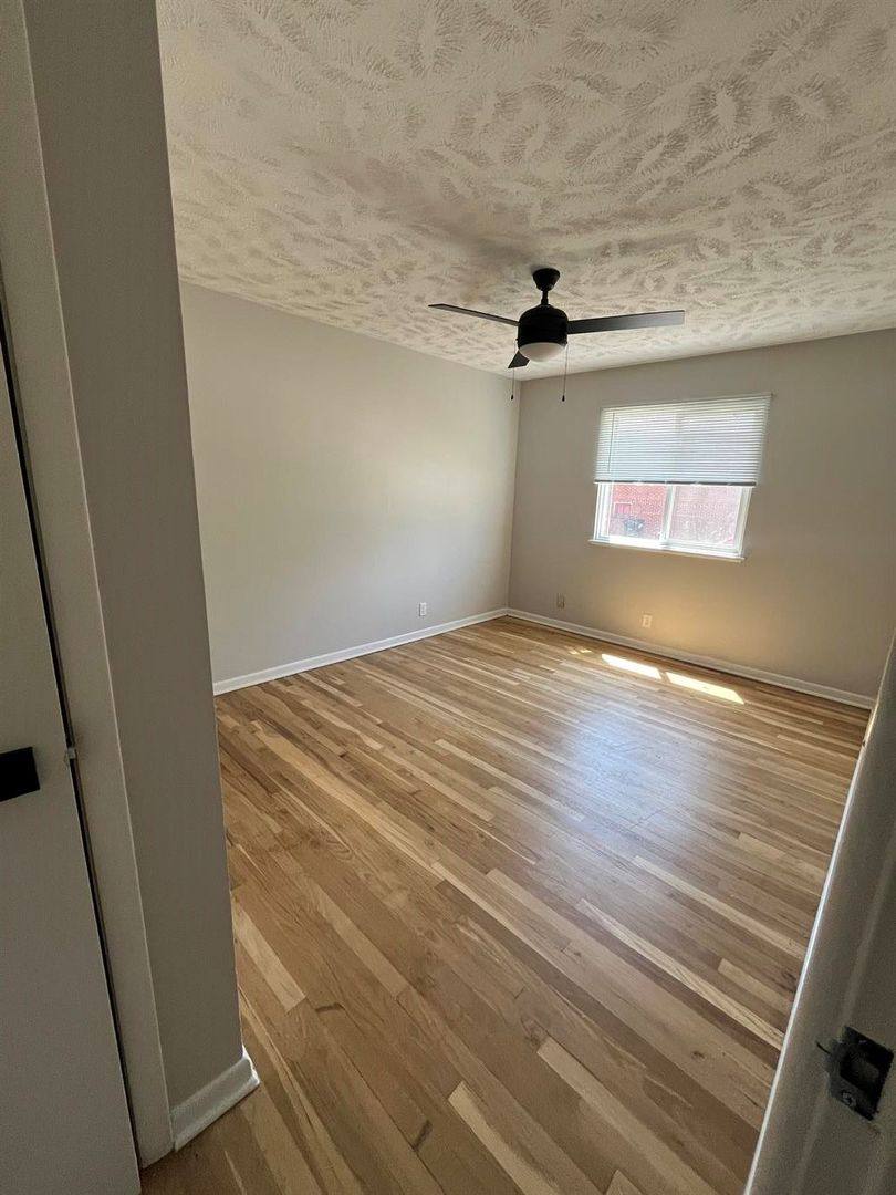 Apartment for rent at 801 N 48th St, Omaha, NE 68132