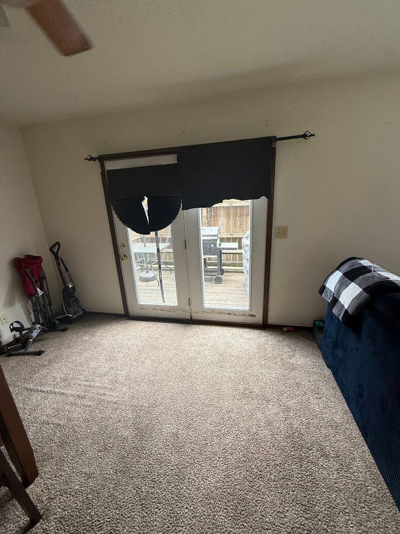Apartment for rent at 412 E Hester, Carbondale, IL 62901