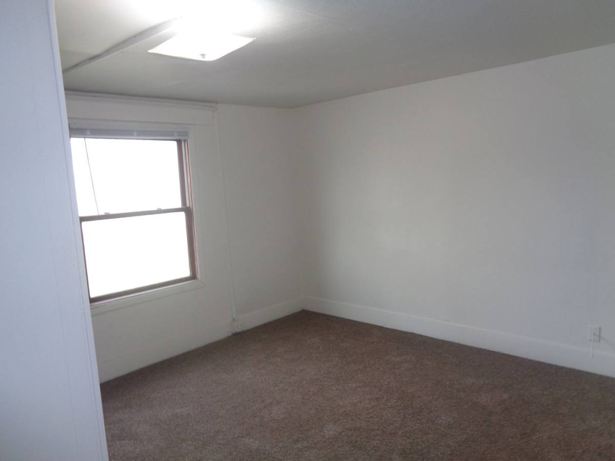 Apartment for rent at 746 Rose, Lincoln, NE 68502