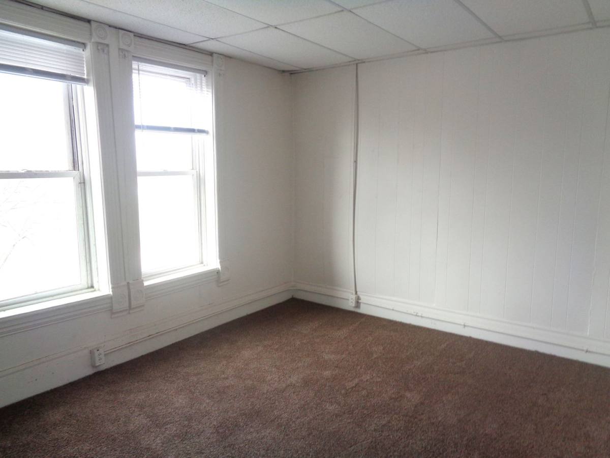 Apartment for rent at 746 Rose, Lincoln, NE 68502