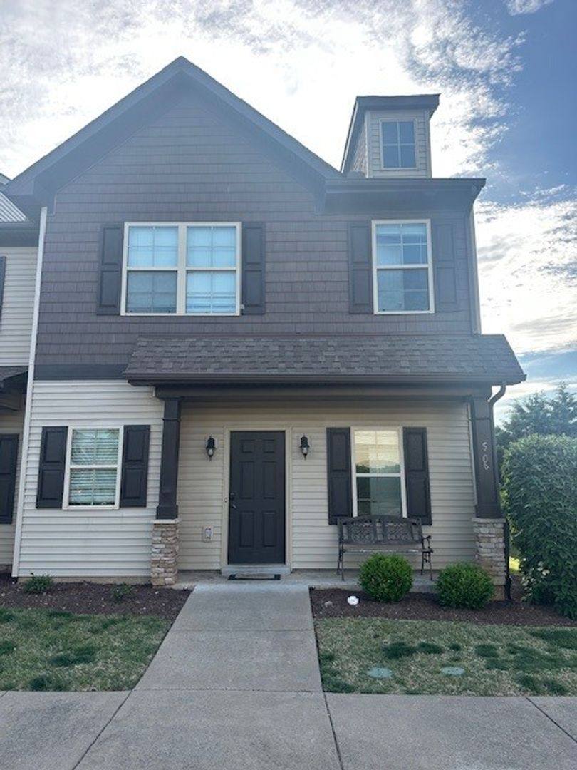 Townhouse for rent at 506 El Dorado Dr, Murfreesboro, TN 37129