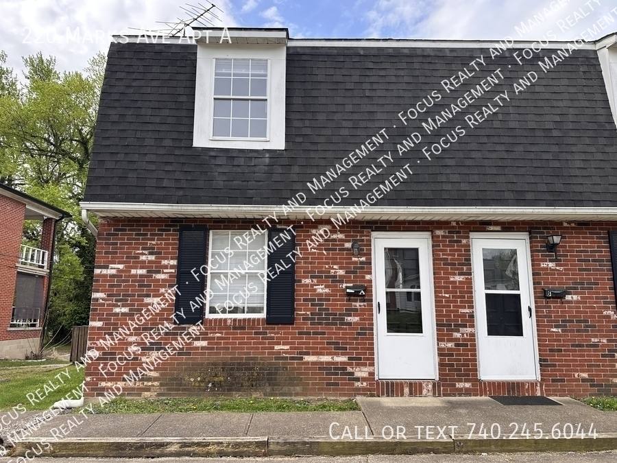 Apartment for rent at 220 Marks Ave, Lancaster, OH 43130