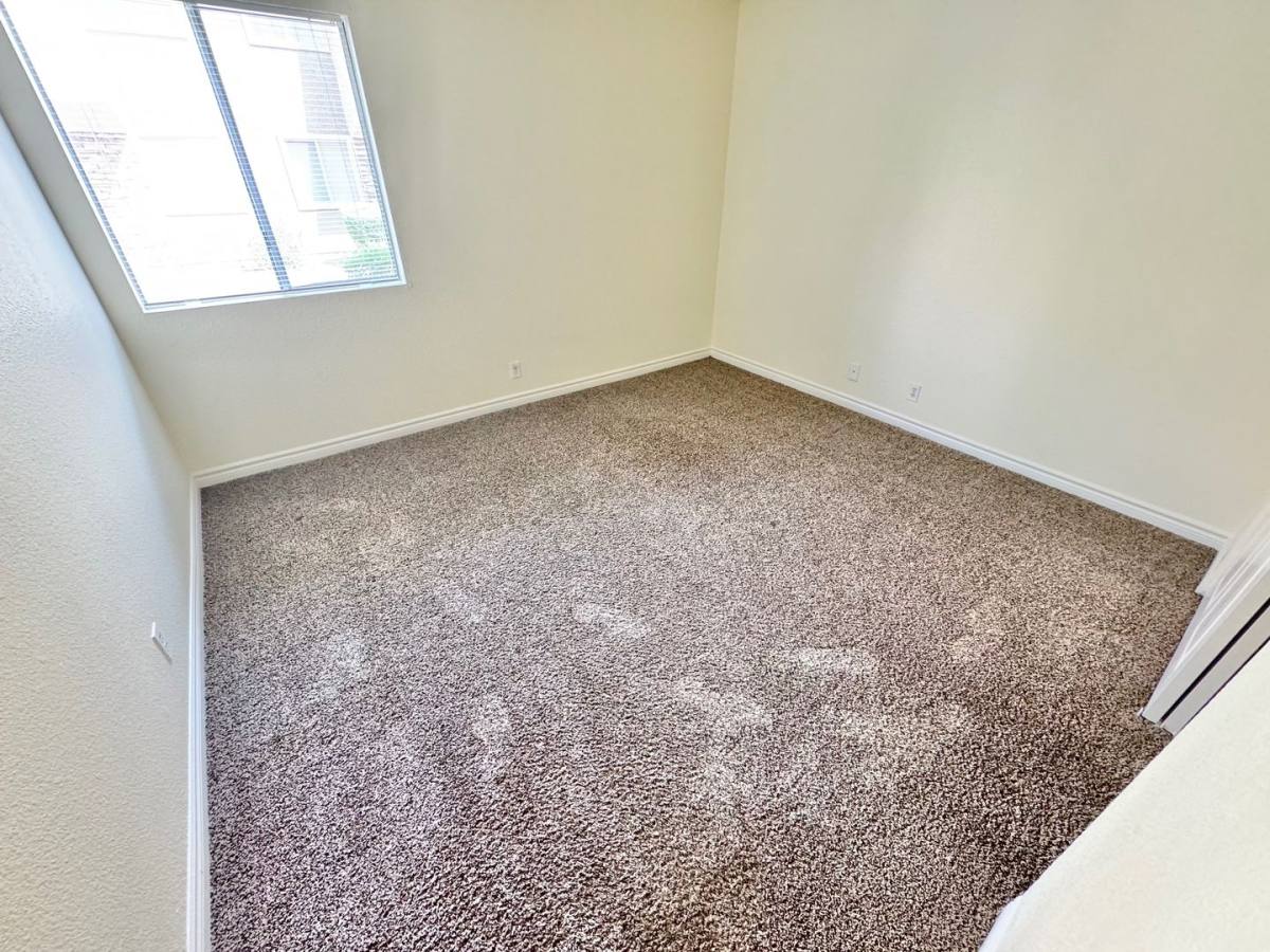 Condo for rent at 5422 River Glen Dr #BLDG 135, Las Vegas, NV 89103