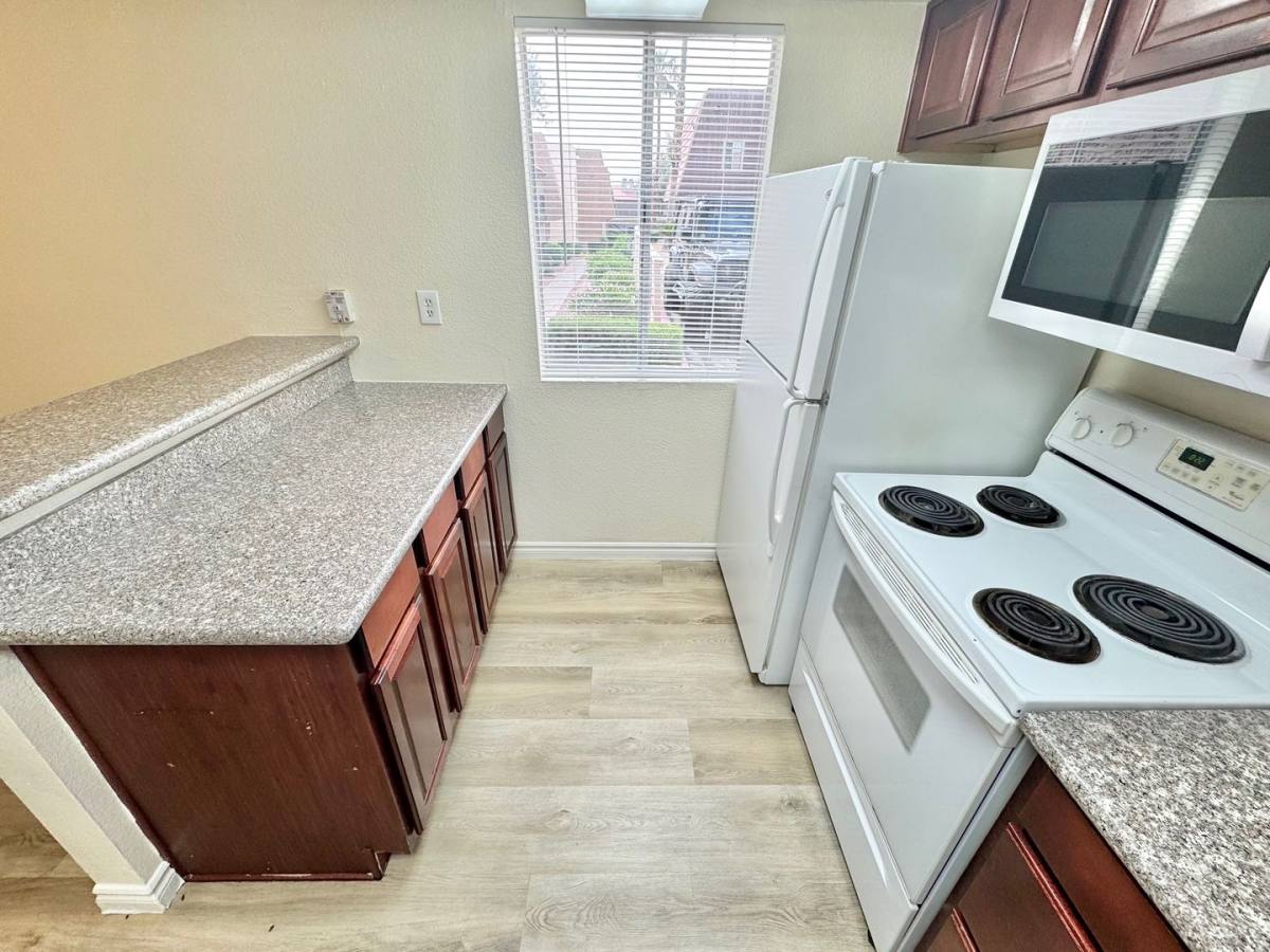 Condo for rent at 5422 River Glen Dr #BLDG 135, Las Vegas, NV 89103