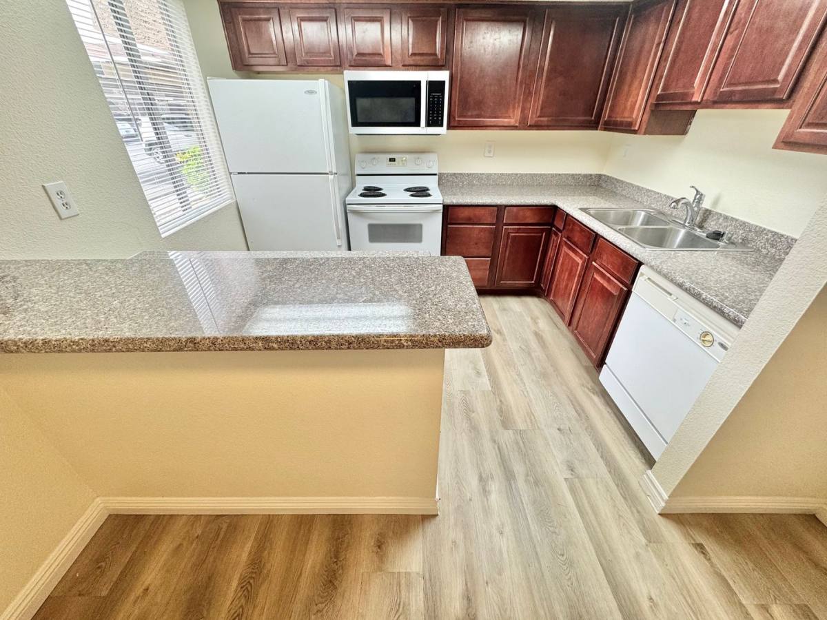 Condo for rent at 5422 River Glen Dr #BLDG 135, Las Vegas, NV 89103
