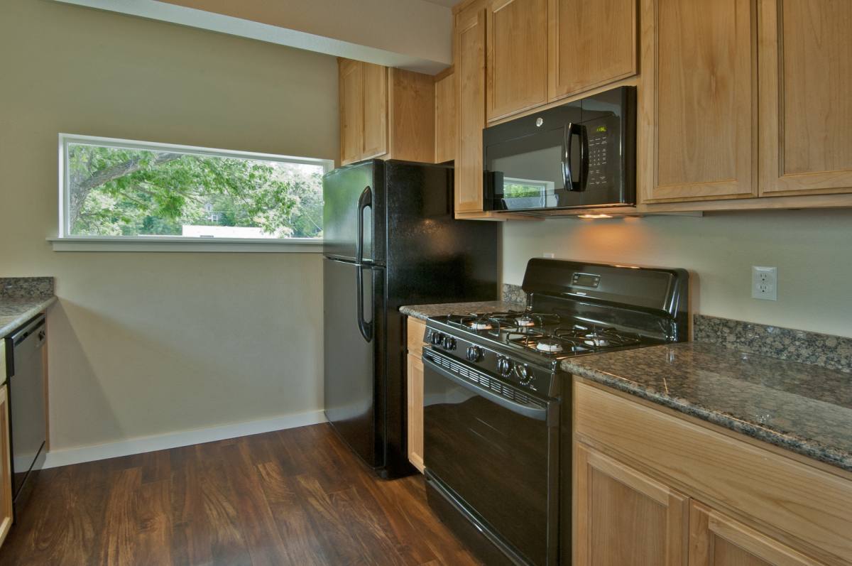 Townhouse for rent at 840 W 6th St, Chico, CA 95928