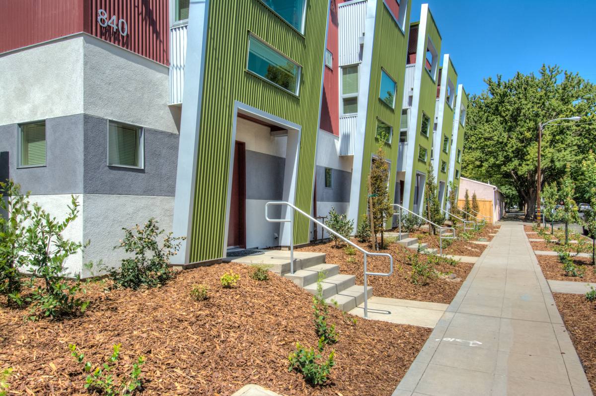 Townhouse for rent at 840 W 6th St, Chico, CA 95928