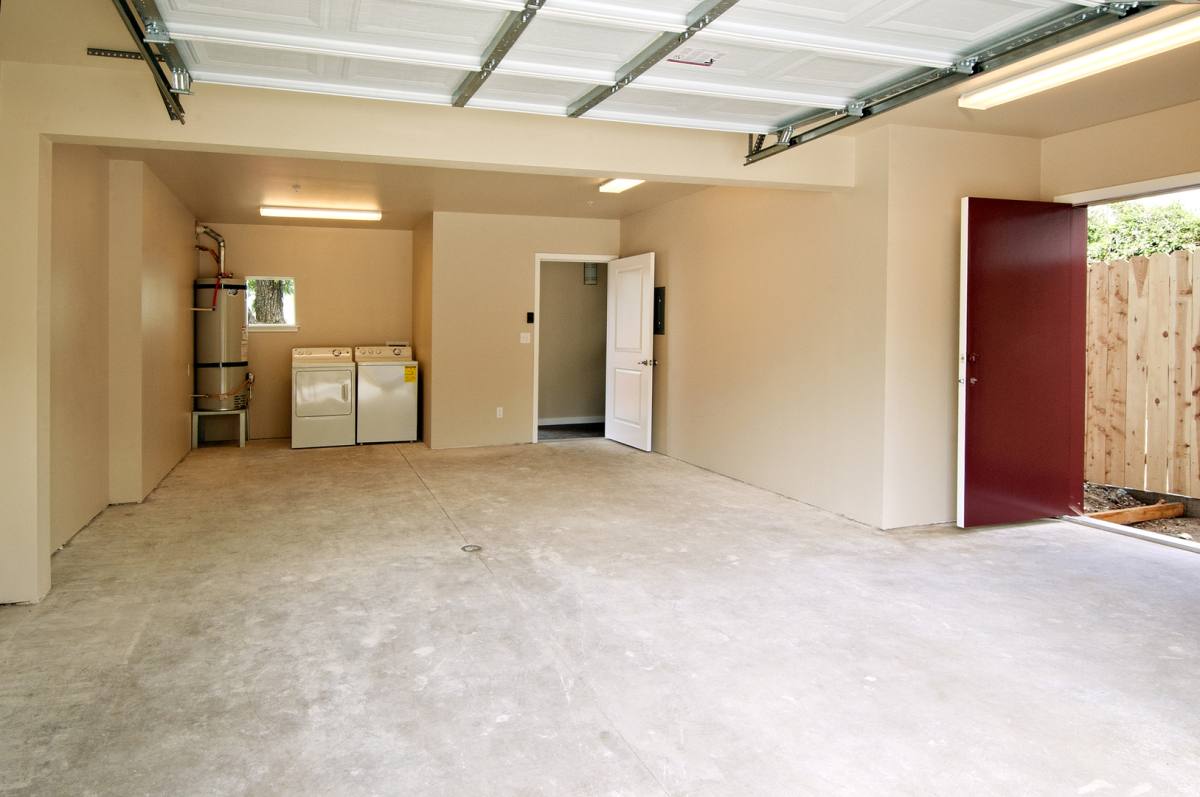 Townhouse for rent at 840 W 6th St, Chico, CA 95928