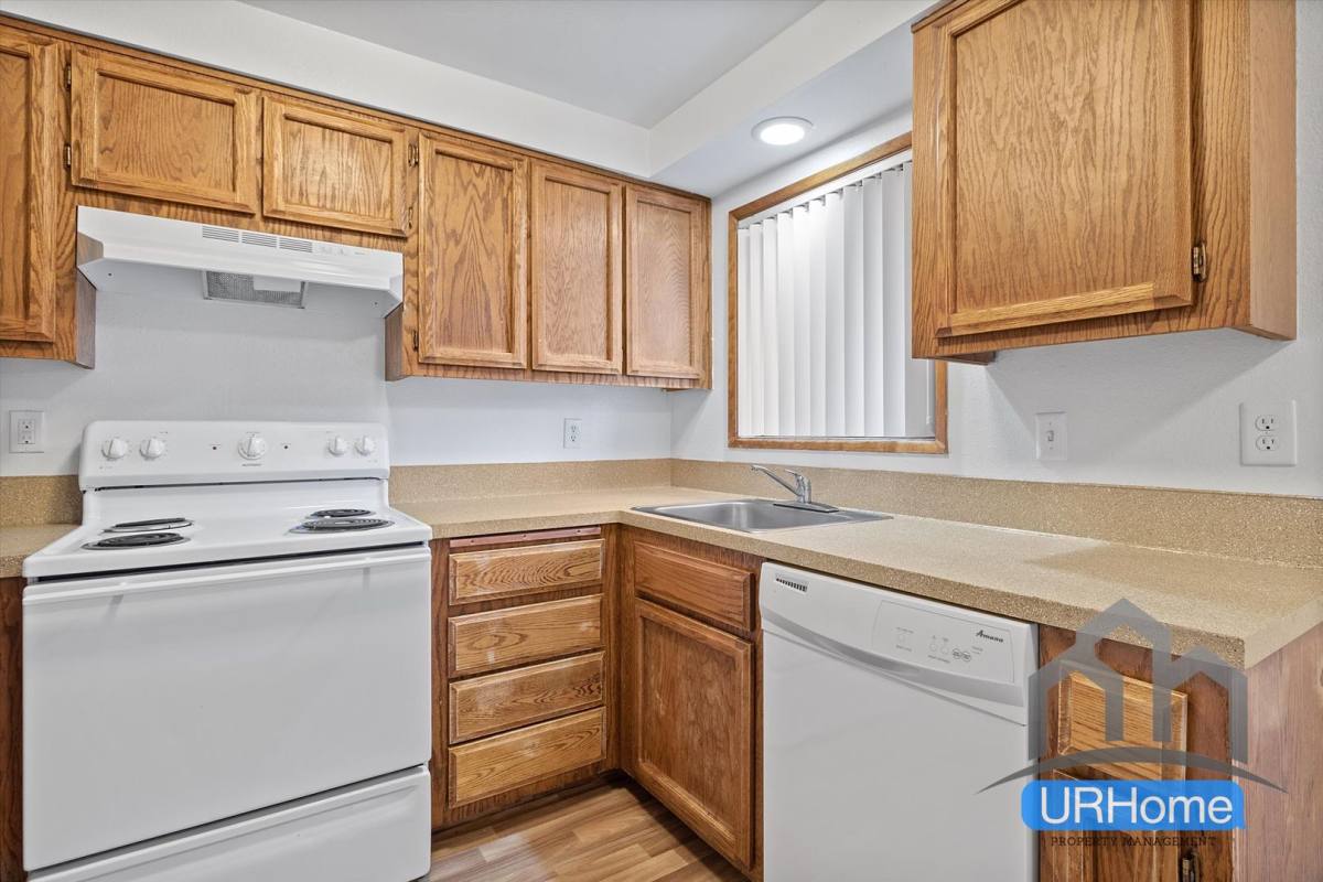 Apartment for rent at 400 SE 169th Ave, Portland, OR 97233