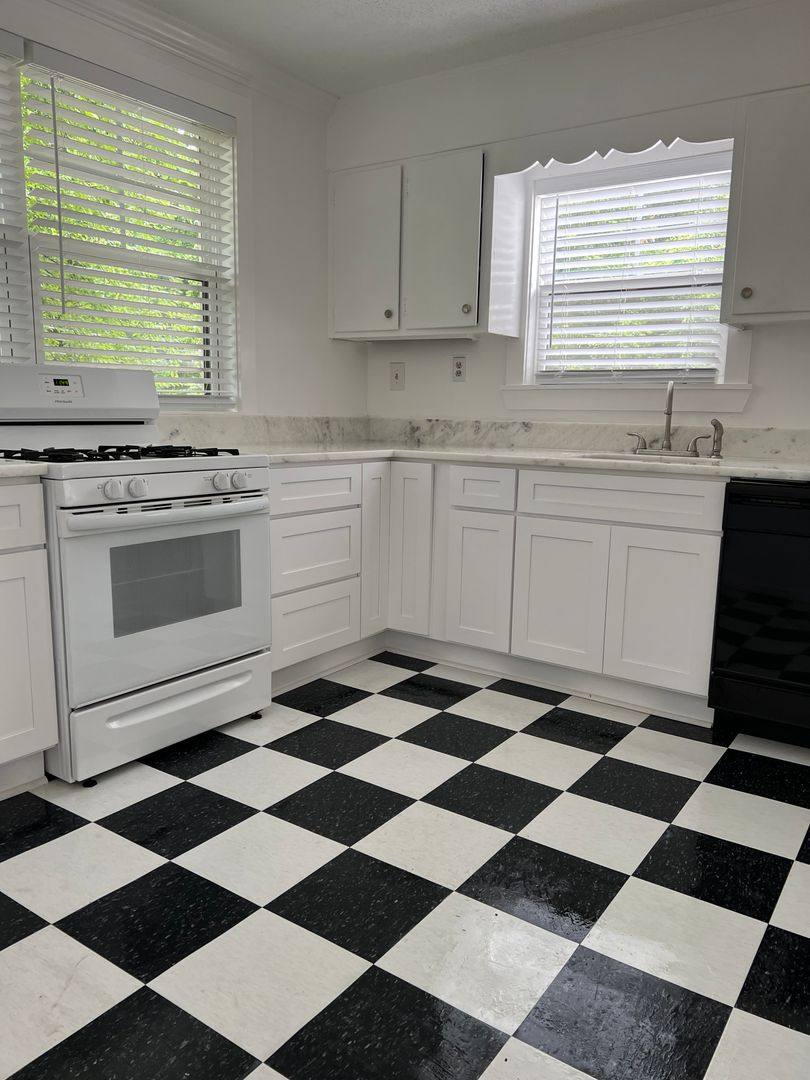 Apartment for rent at 286 9th St #3, Atlanta, GA 30308