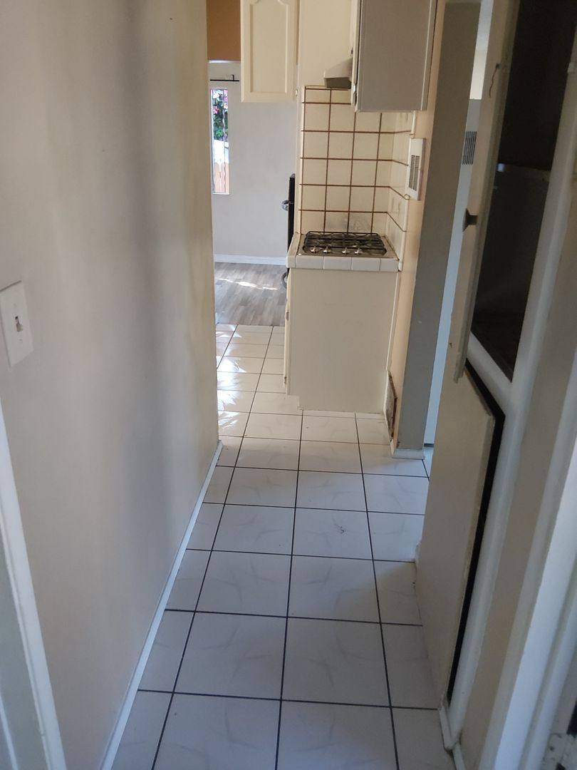 Apartment for rent at 8032 McKinley Ave, Paramount, CA 90723