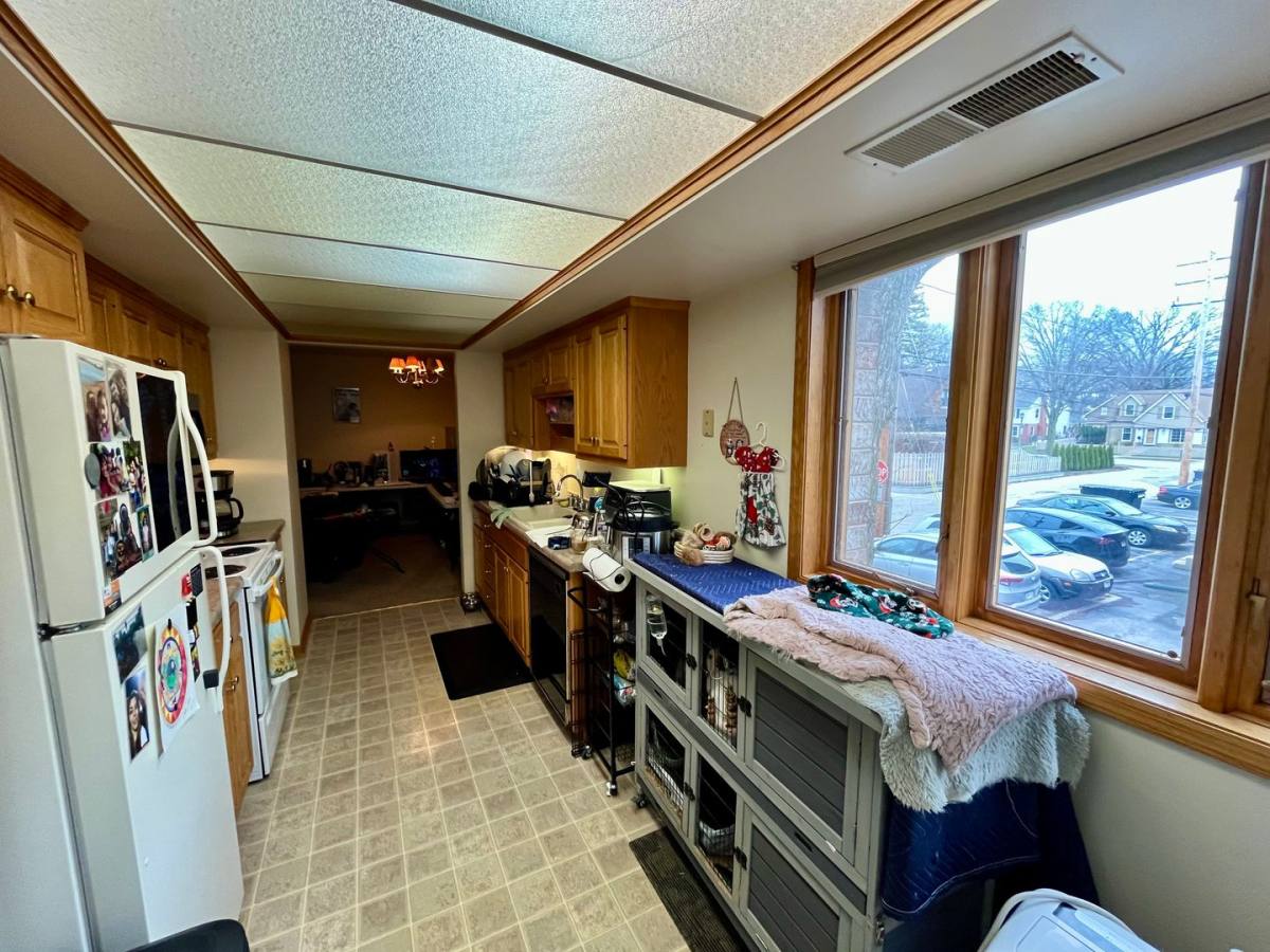 Apartment for rent at 5200 N Diversey, Milwaukee, WI 53217