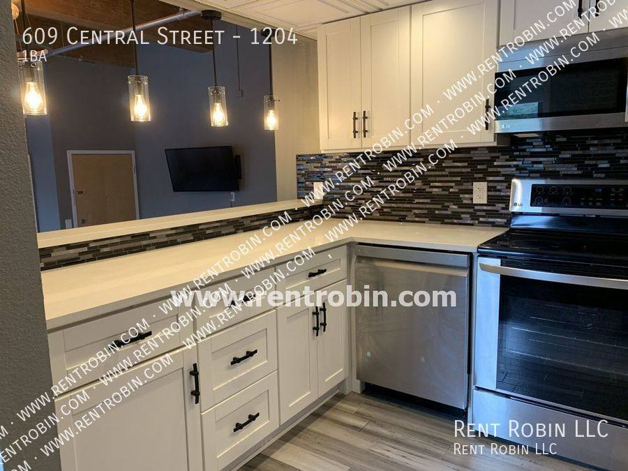 Condo for rent at 609 Central St #1204, Kansas City, MO 64105