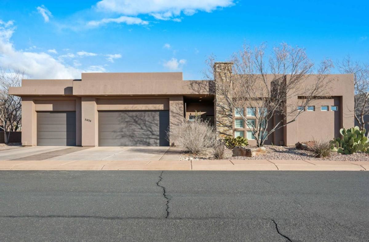 House for rent at 5454 Copper Cliffs Way, Hurricane, UT 84737