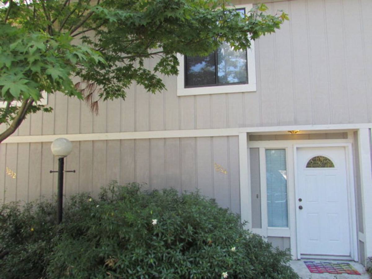Townhouse for rent at 3234 W Wimbledon Dr, Augusta, GA 30909