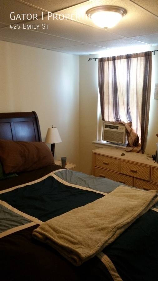 House for rent at 425 Emily St, Philadelphia, PA 19148