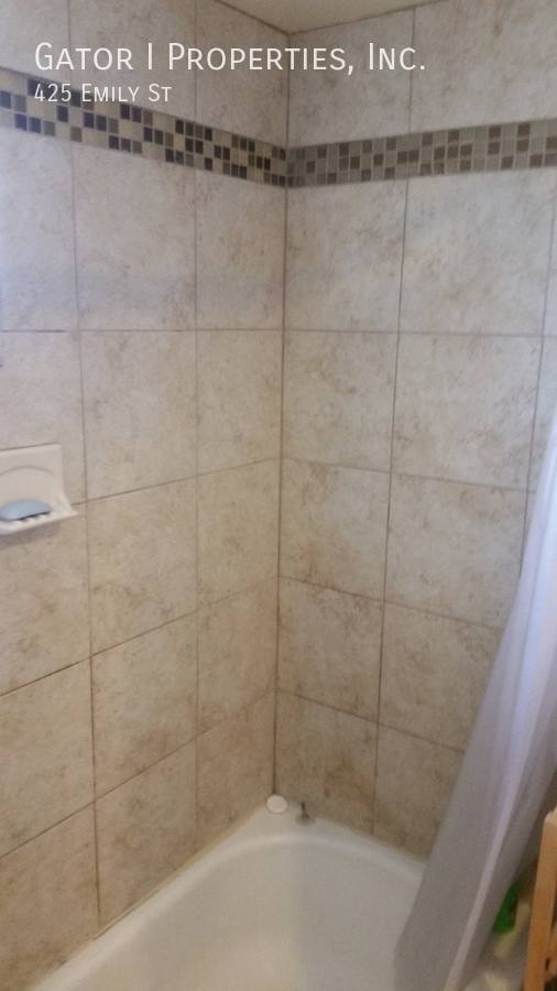 House for rent at 425 Emily St, Philadelphia, PA 19148