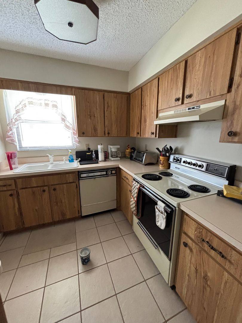 Condo for rent at 37819 Alissa Dr, Zephyrhills, FL 33542