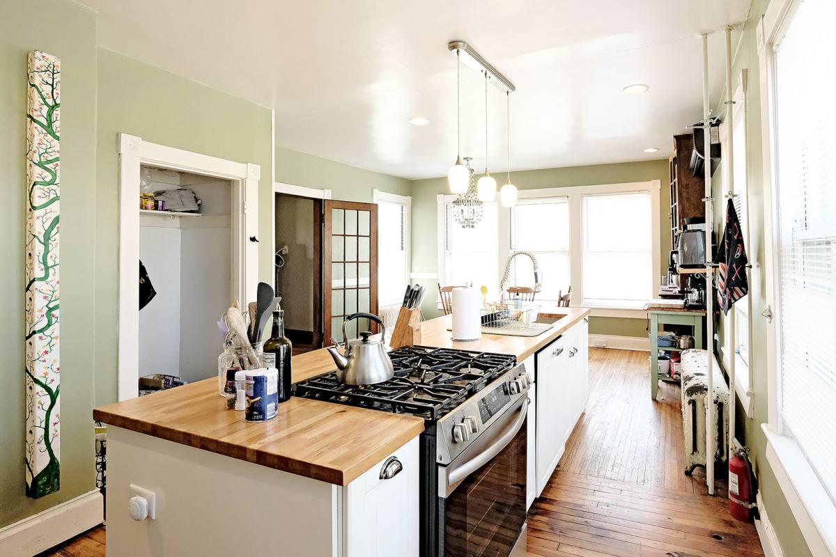 Apartment for rent at 625 Ridge St, Charlottesville, VA 22902