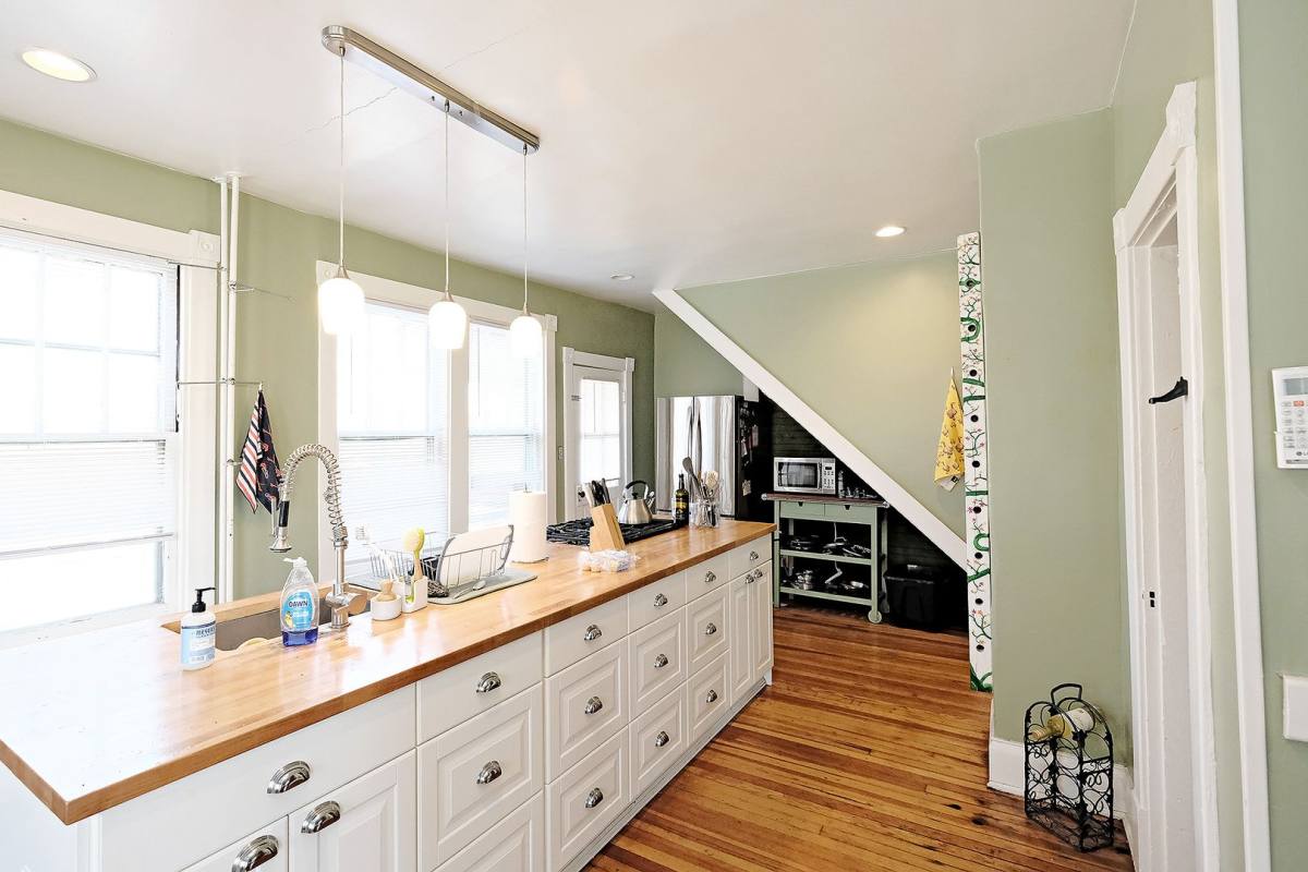 Apartment for rent at 625 Ridge St, Charlottesville, VA 22902