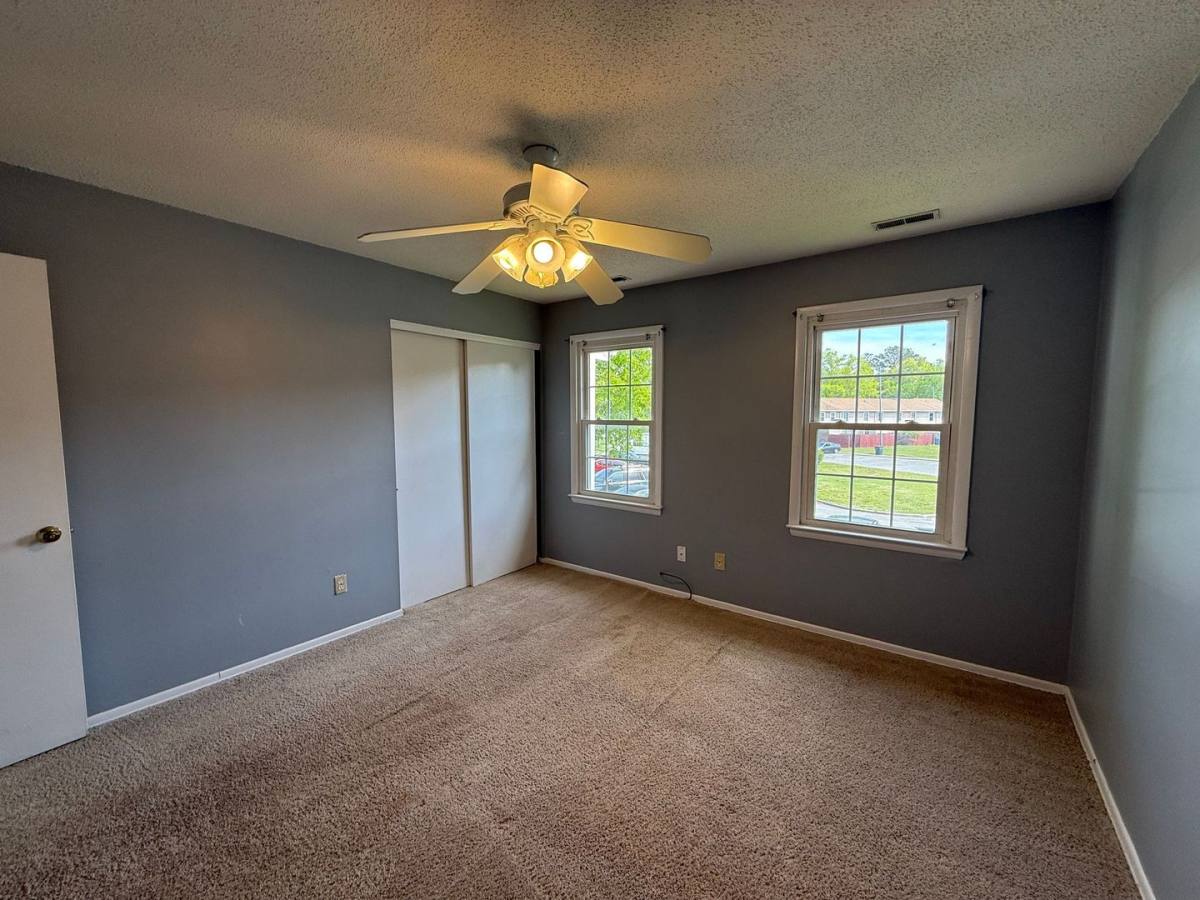 Townhouse for rent at 141 King George Court, Jacksonville, NC 28546