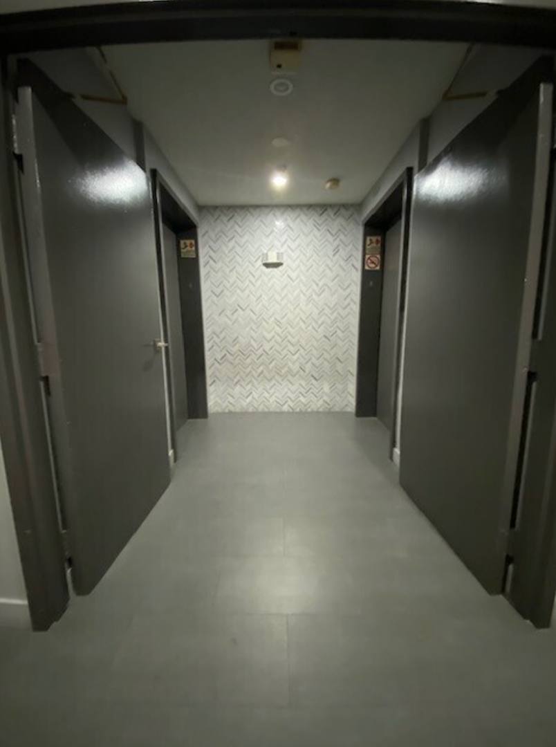 Apartment for rent at 6633 Yucca St, Los Angeles, CA 90028