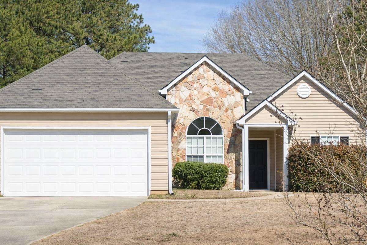 House for rent at 4192 Alaina Ave, Loganville, GA 30052