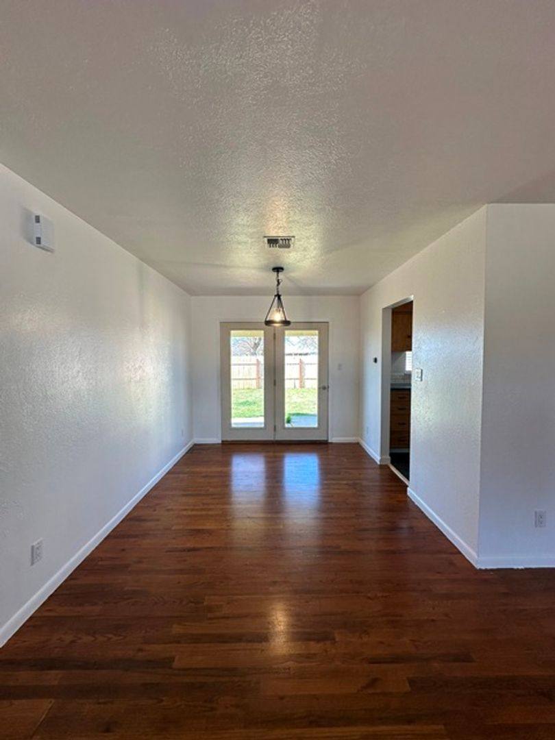 House for rent at 10680 Highway, Klamath Falls, OR 97603