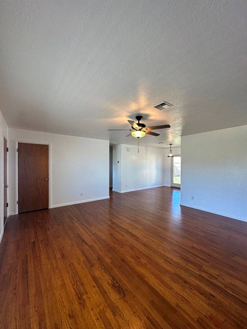House for rent at 10680 Highway, Klamath Falls, OR 97603