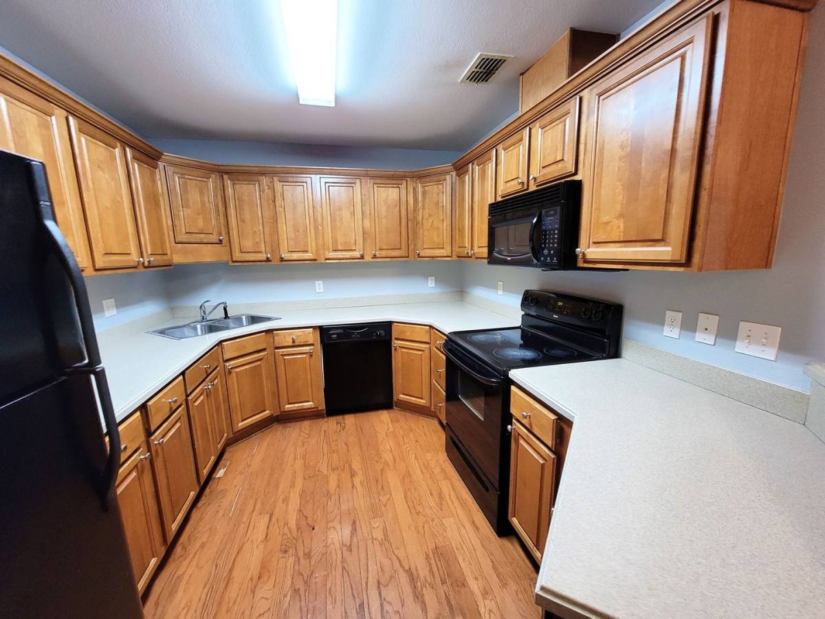 Townhouse for rent at 1659 Quazar Rd, Tallahassee, FL 32311