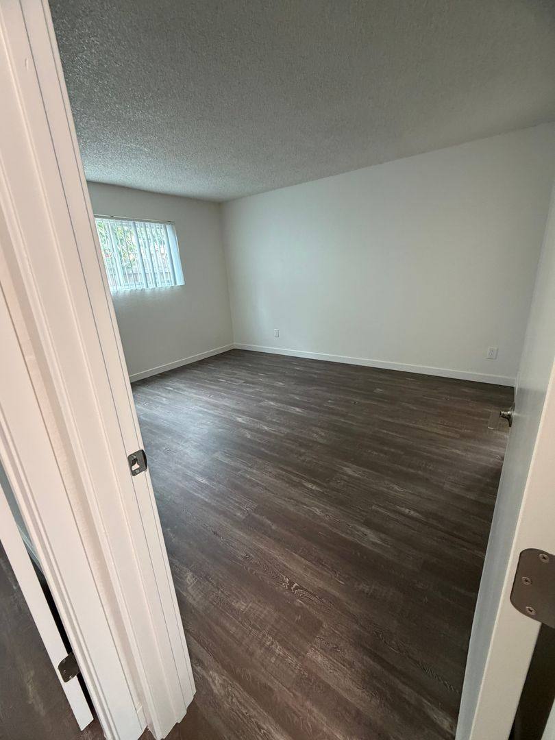 Apartment for rent at 460 E Mission Ave, Escondido, CA 92025
