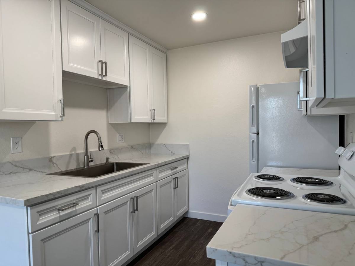 Apartment for rent at 460 E Mission Ave, Escondido, CA 92025