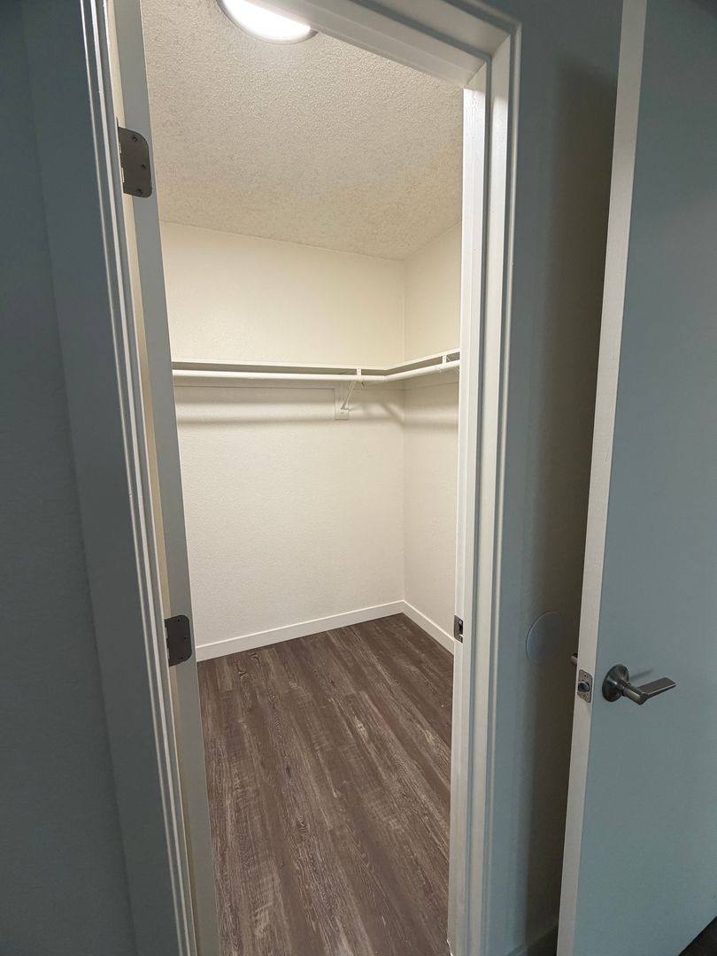 Apartment for rent at 460 E Mission Ave, Escondido, CA 92025