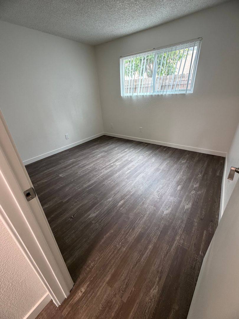 Apartment for rent at 460 E Mission Ave, Escondido, CA 92025