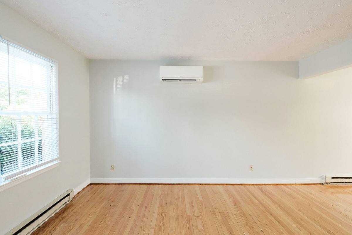 Townhouse for rent at 1406 Chesapeake St, Charlottesville, VA 22902