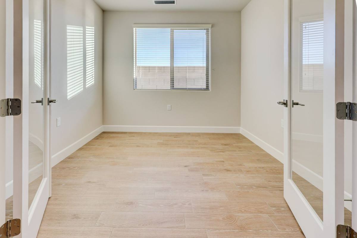 House for rent at 8660 N Haring Dr, Fresno, CA 93720