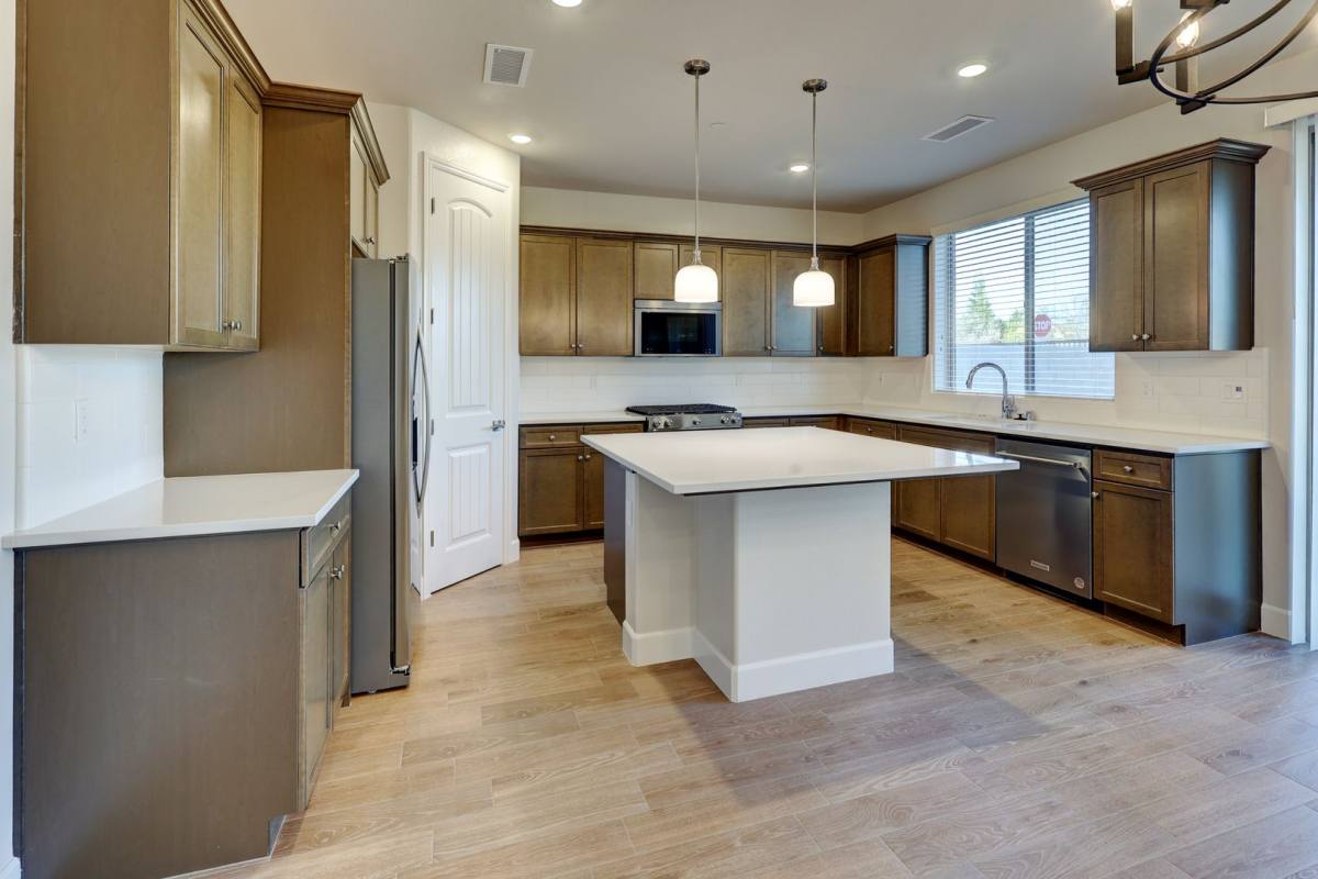 House for rent at 8660 N Haring Dr, Fresno, CA 93720