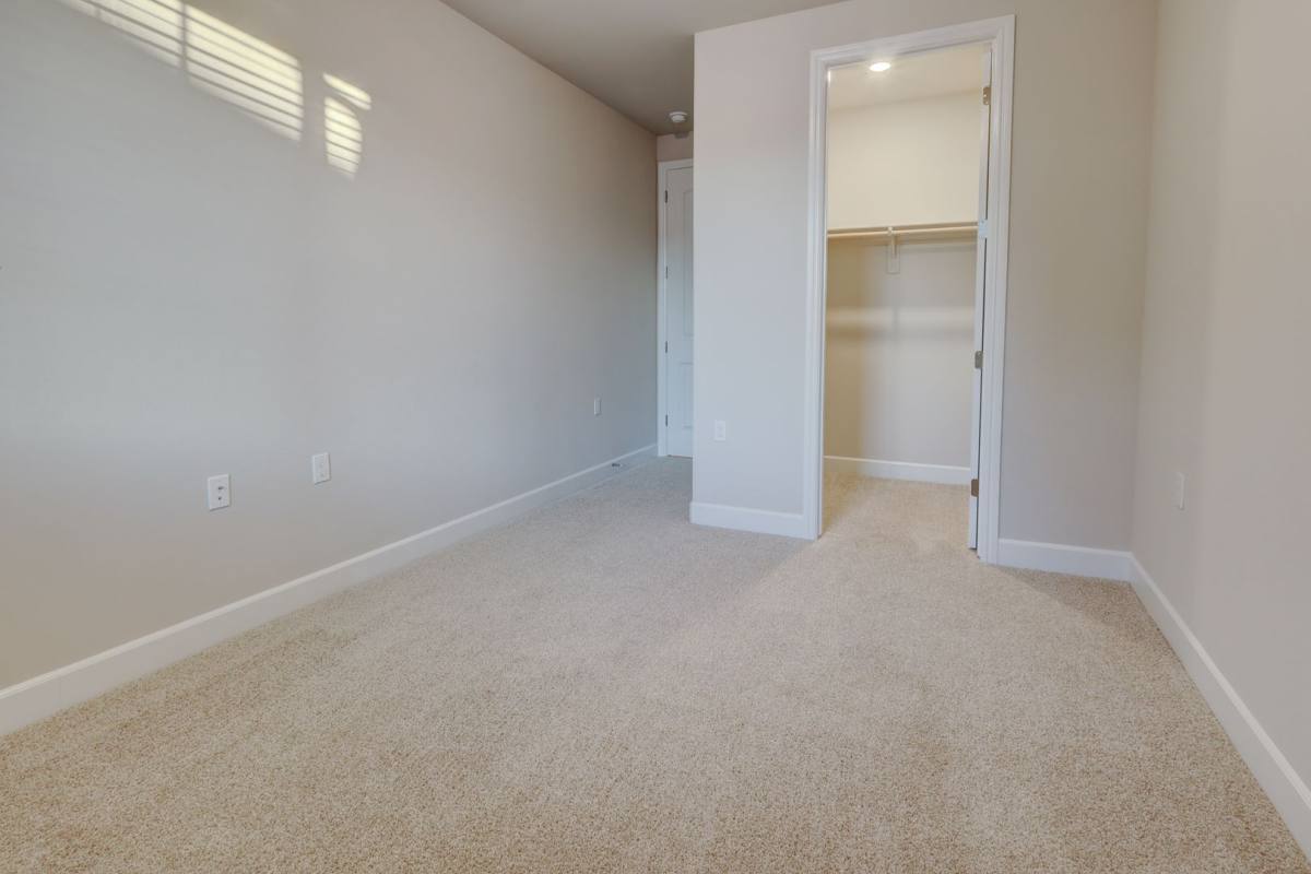 House for rent at 8660 N Haring Dr, Fresno, CA 93720