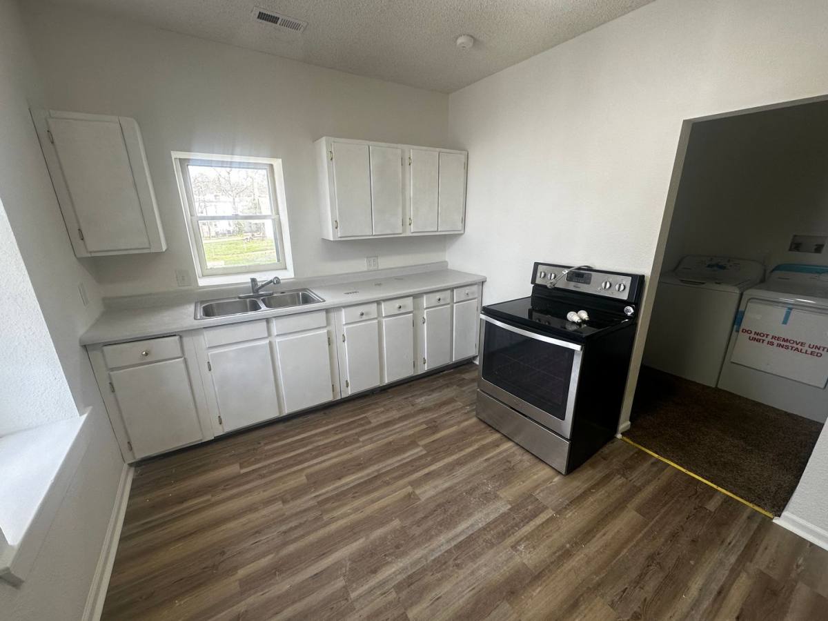 Apartment for rent at 1501 Faraon St, Saint Joseph, MO 64501