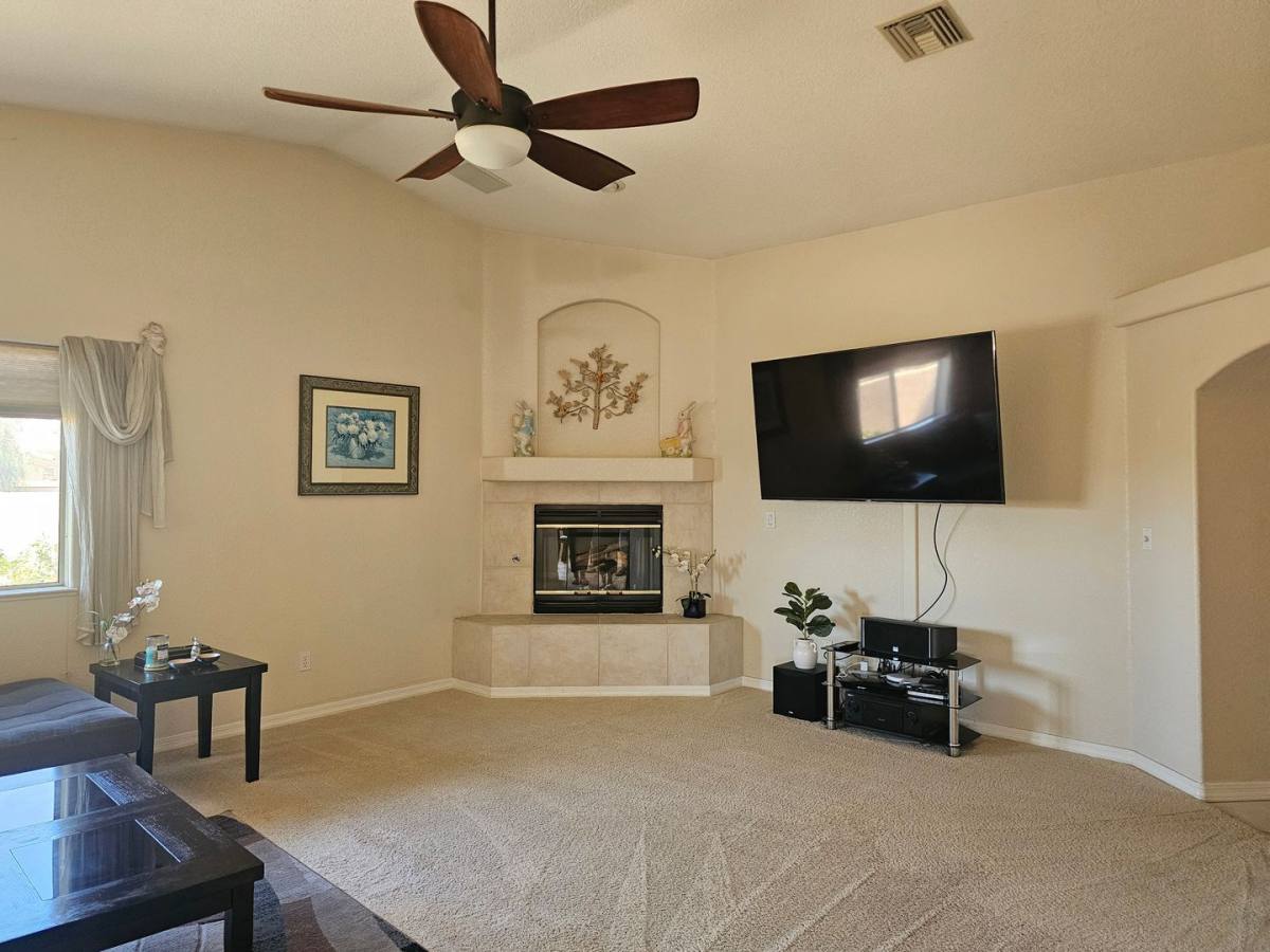 House for rent at 705 Armour Dr, Lake Havasu City, AZ 86406
