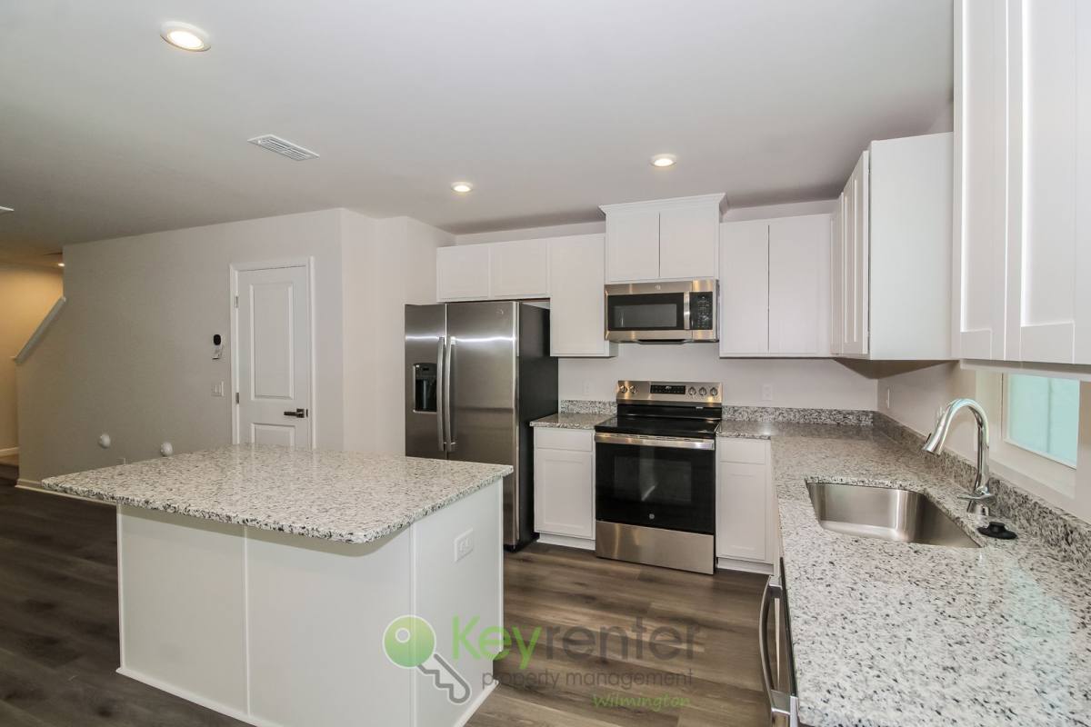 Townhouse for rent at 3198 Edgemead Circle NW #D, Calabash, NC 28467