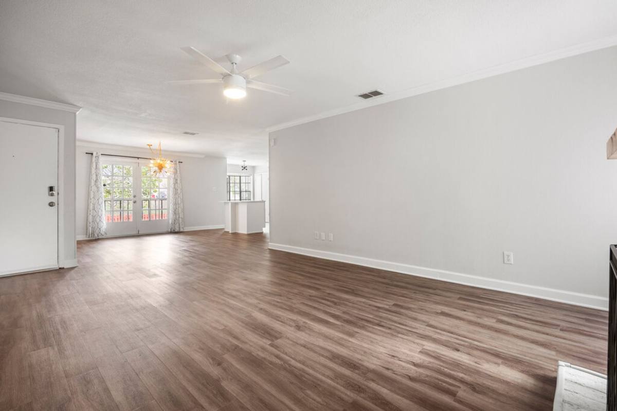 Townhouse for rent at 7711 Callaghan Rd, San Antonio, TX 78229