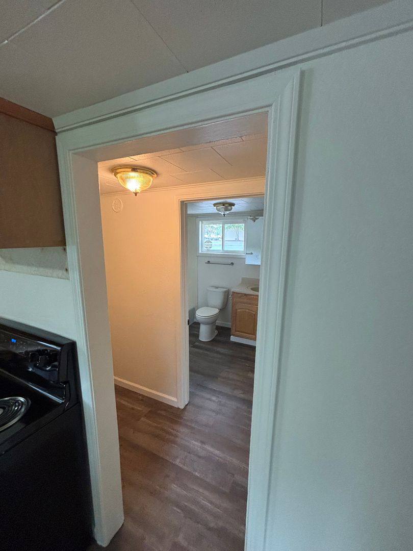 Apartment for rent at 922 Stevens St, Medford, OR 97501