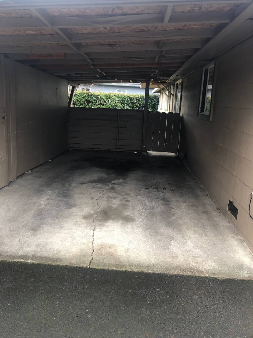 Apartment for rent at 922 Stevens St, Medford, OR 97501