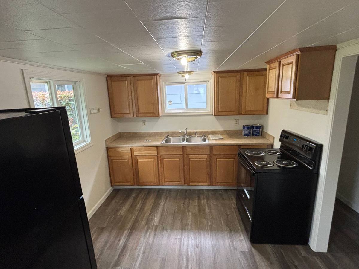 Apartment for rent at 922 Stevens St, Medford, OR 97501